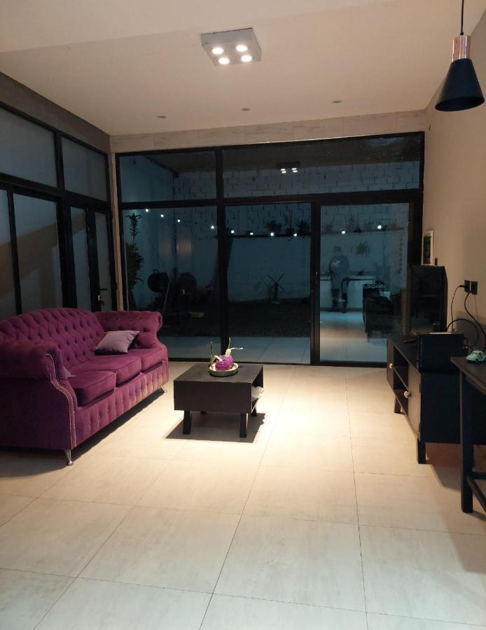 Residencia Frida Apartment เรซิสเตนเซีย ภายนอก รูปภาพ